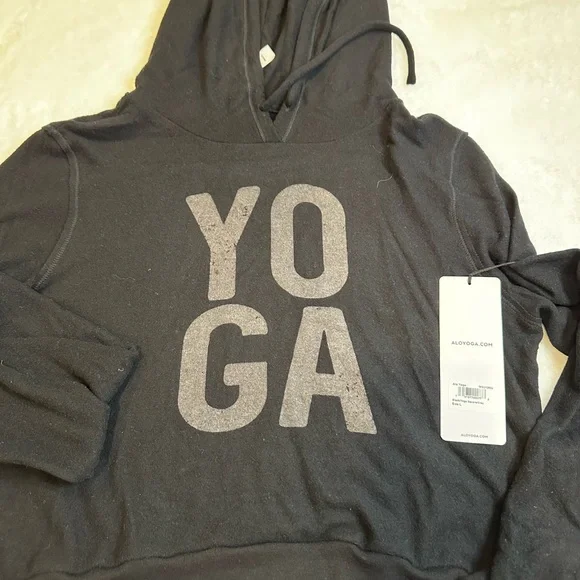ALO Yoga black Long Sleeve crop hoodie - Picture 3 of 7